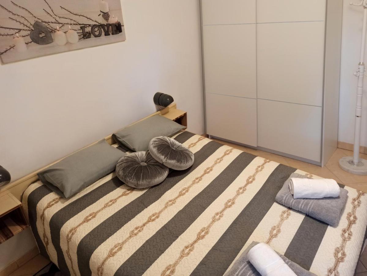 Apartman Dora Pula Zewnętrze zdjęcie