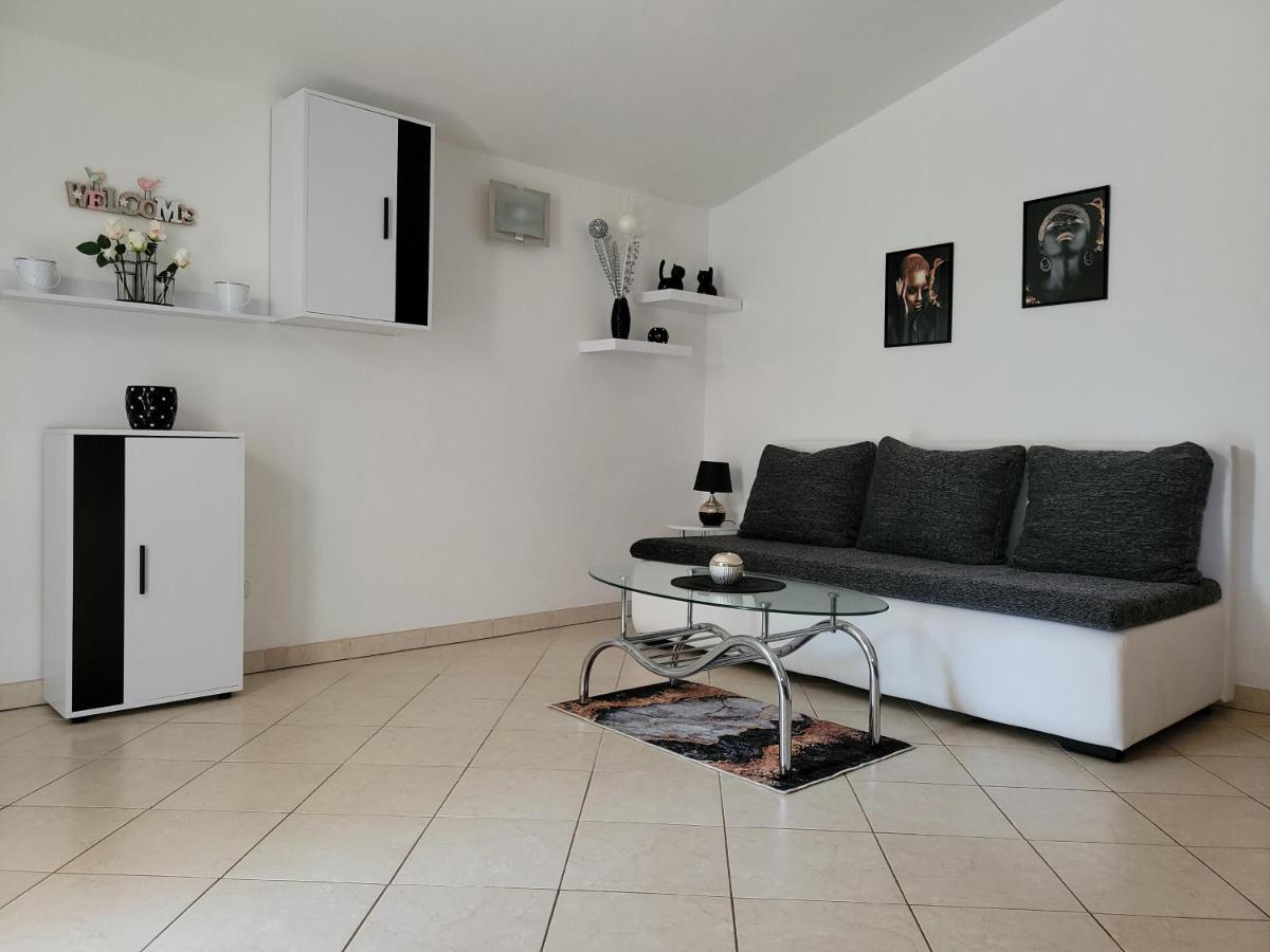 Apartman Dora Pula Zewnętrze zdjęcie